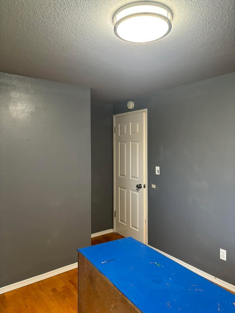 Bedroom Refresh – Ceiling Texture Repair & Three-Tone Paint Makeover